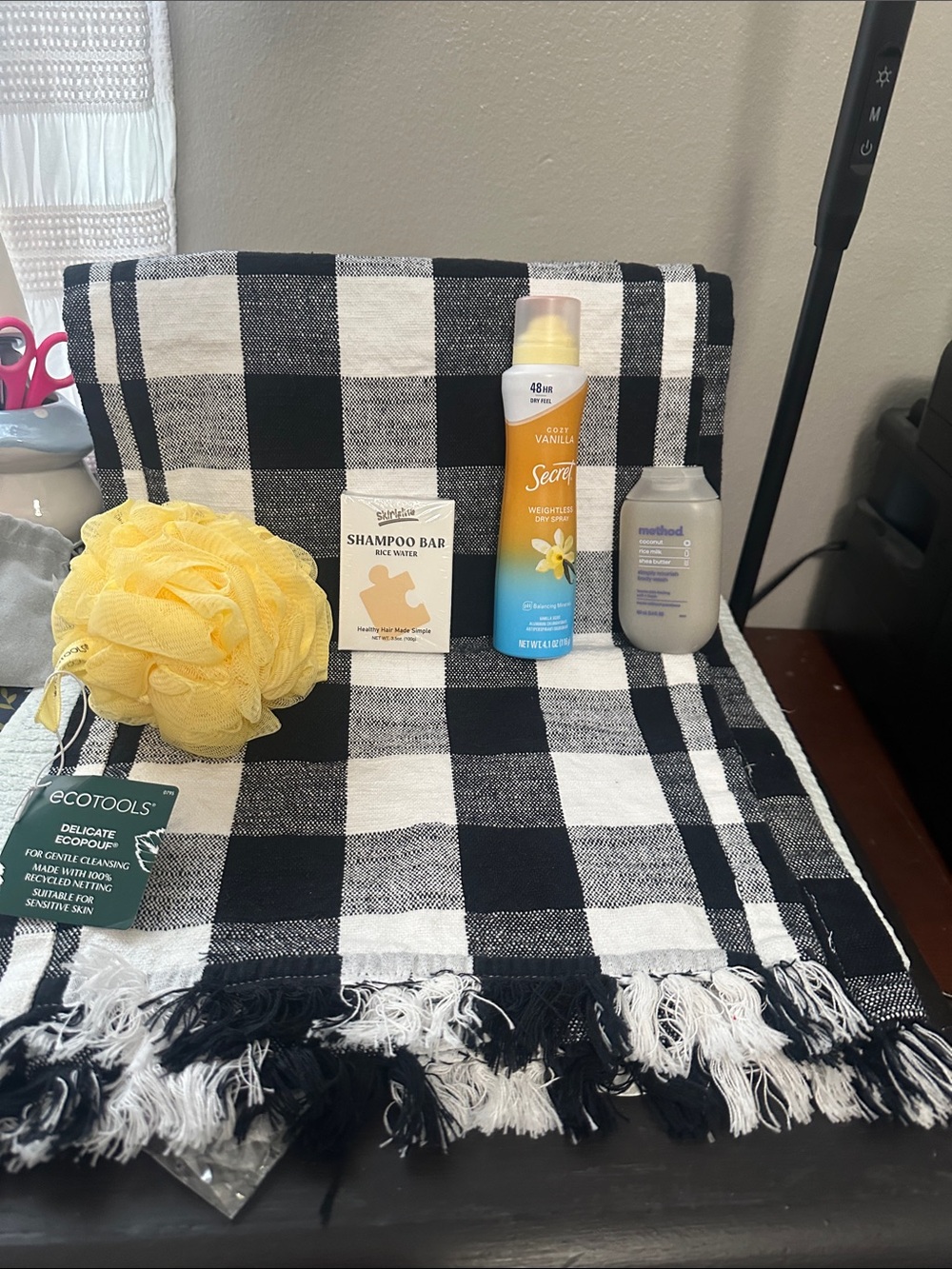 4 pc bundle ladies body care NWT
